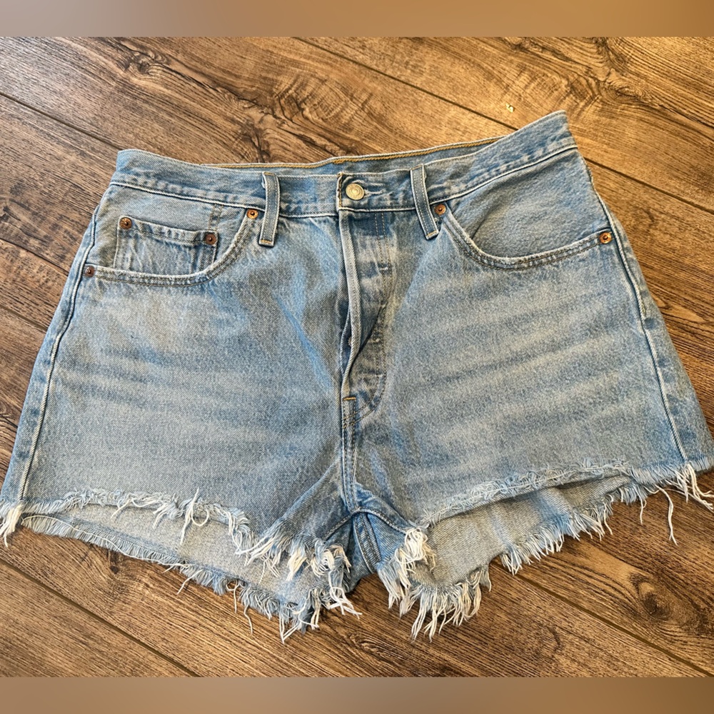 Levi's 501 High Waisted Shorts 32
